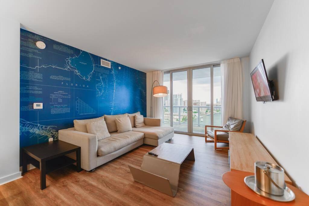 Cozy 1Br Condo Beachwalk Resort Hallandale Beach Esterno foto