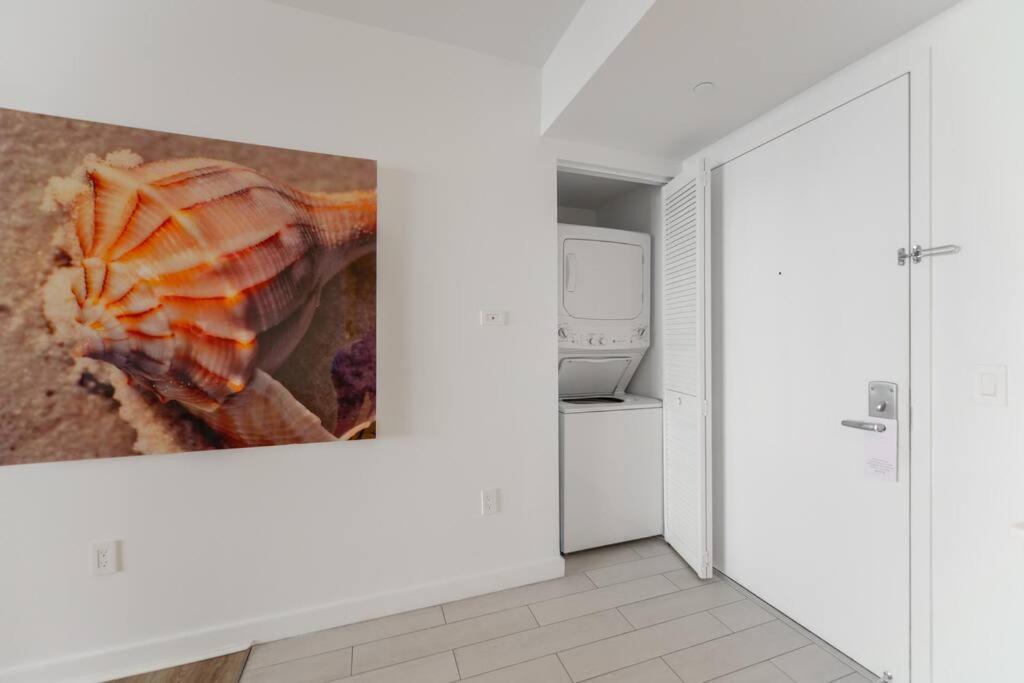 Cozy 1Br Condo Beachwalk Resort Hallandale Beach Esterno foto