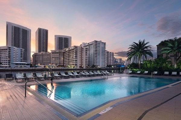 Cozy 1Br Condo Beachwalk Resort Hallandale Beach Esterno foto